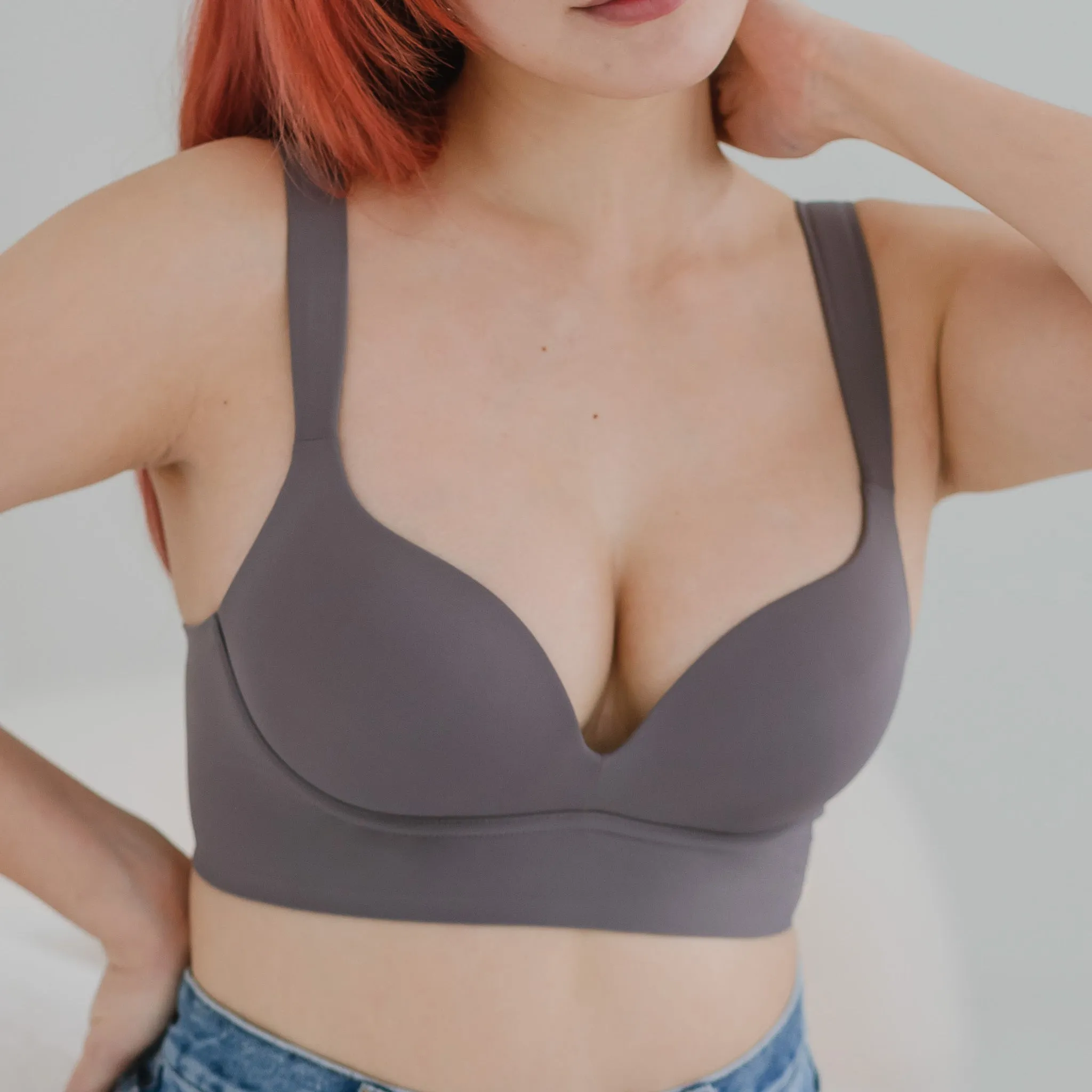 Support Plus! Low-Plunge U-Back Wireless Bra in Hojicha Buttercream