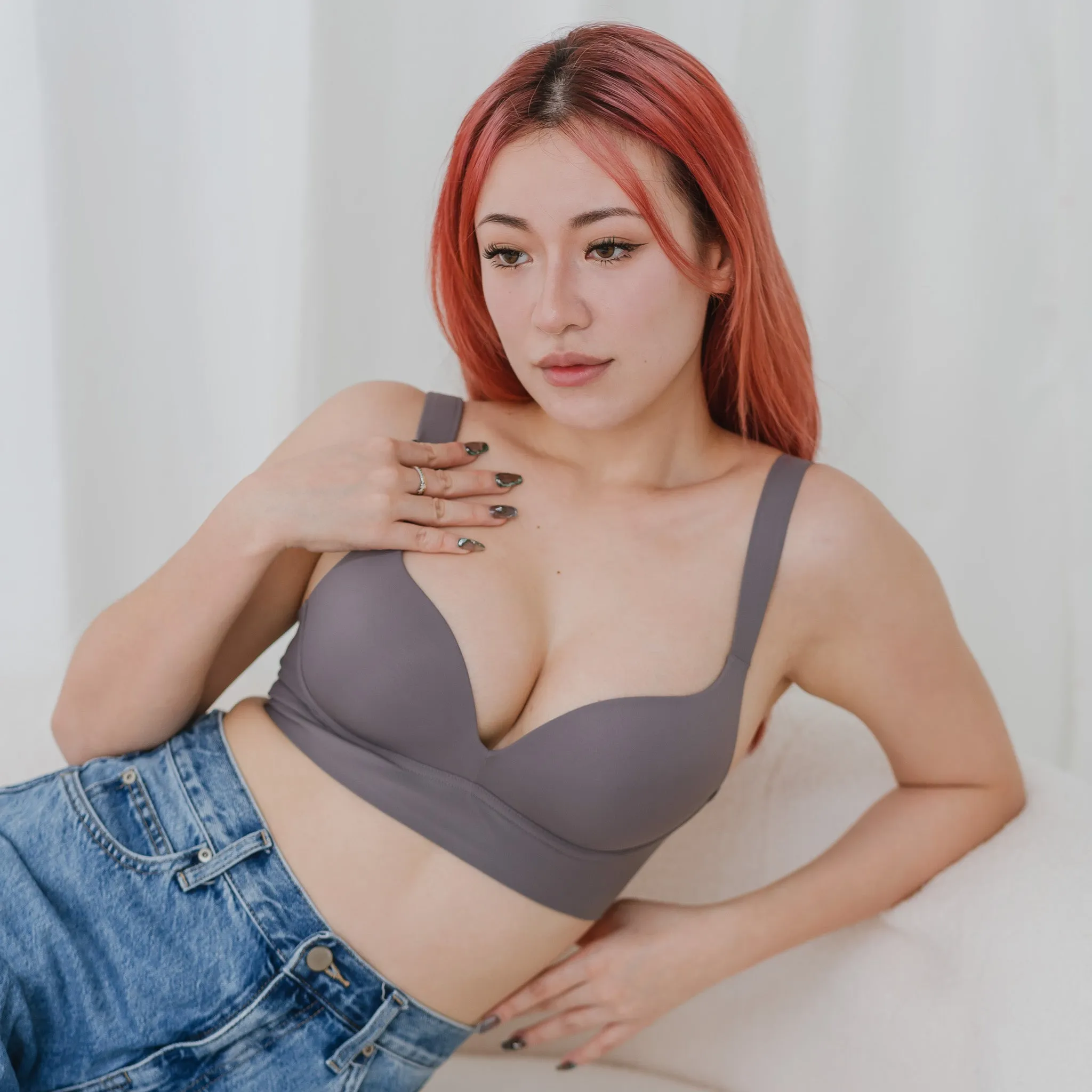 Support Plus! Low-Plunge U-Back Wireless Bra in Hojicha Buttercream