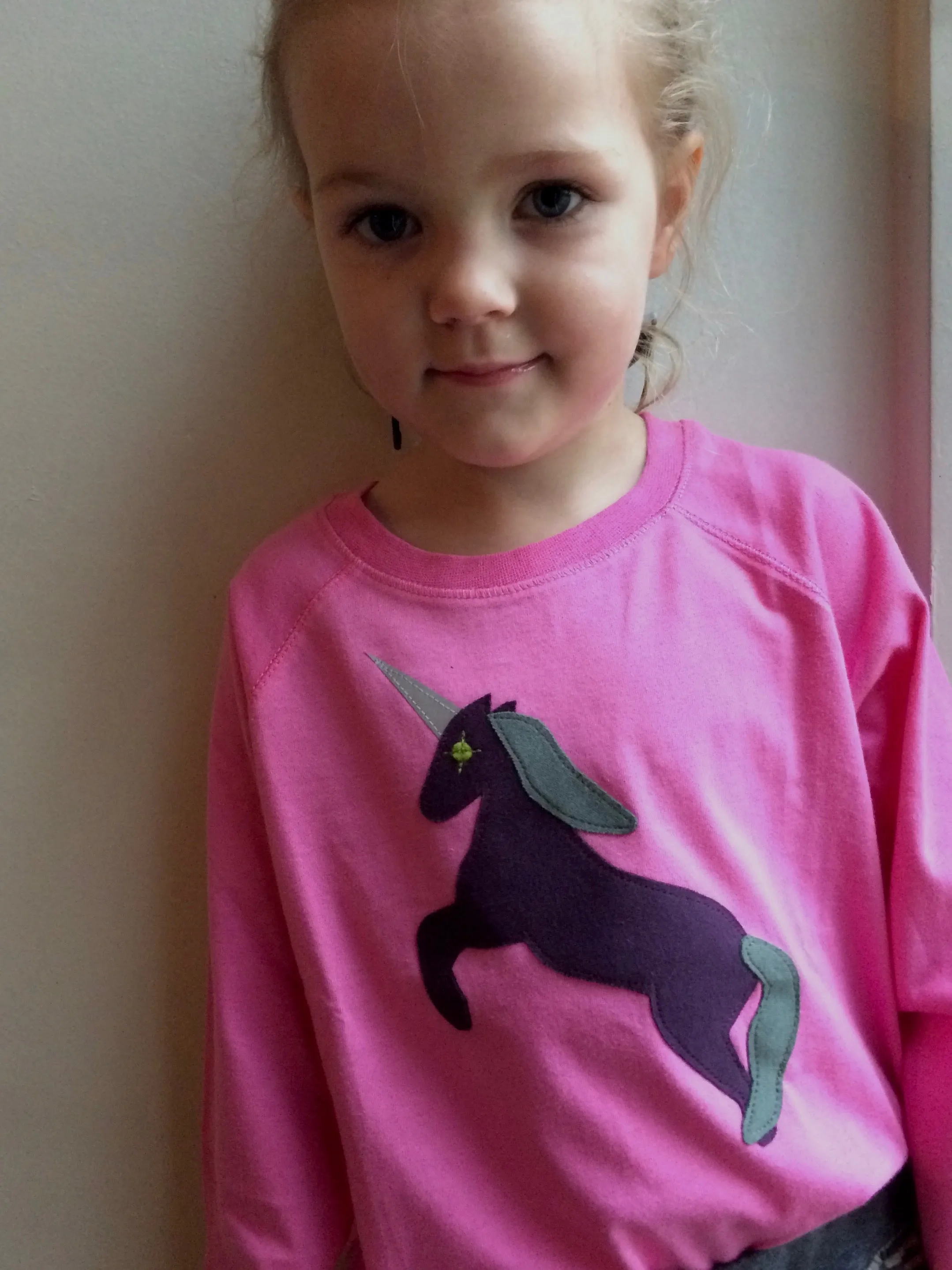Unicorn - Long Sleeved T-shirt - Pink